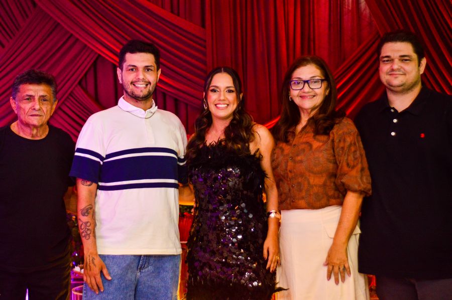 Com Julia Brasil, Gabriel Brasil, Luciana Brasil e Martani Brasil